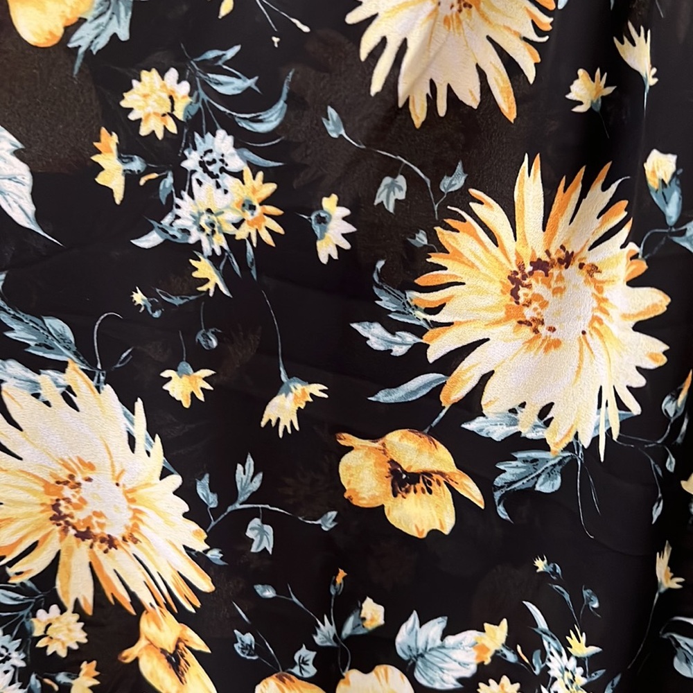 Torrid top - Picture 2 of 6